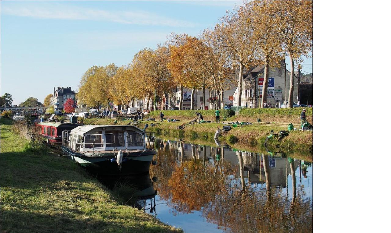 Spacieux T3 Lumineux Dans Quartier Historique Avec Wifi Redon Exterior foto